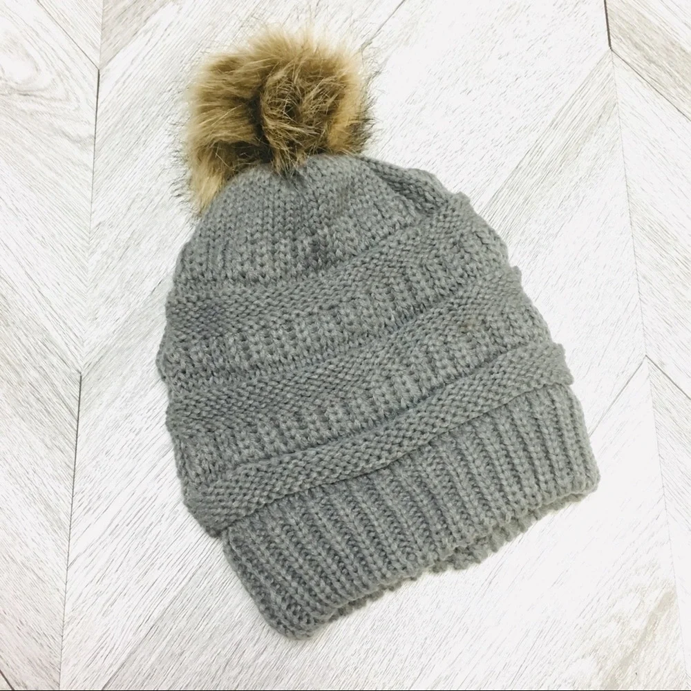 NEW! Fur Lined Knit Beanie W/ Pompom in Grey